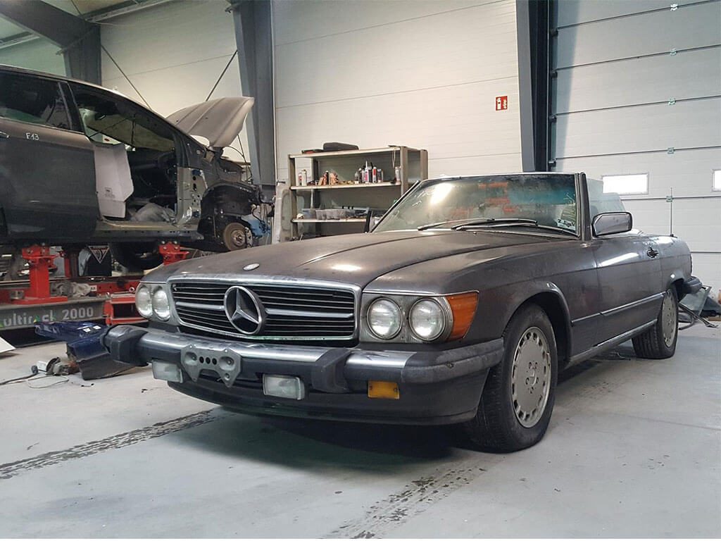 Zabytkowy Mercedes